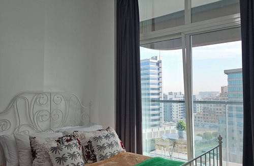 Dubai Apartment | Burj khalifa overlooking night views, city views, sunrise relaxing from balcony