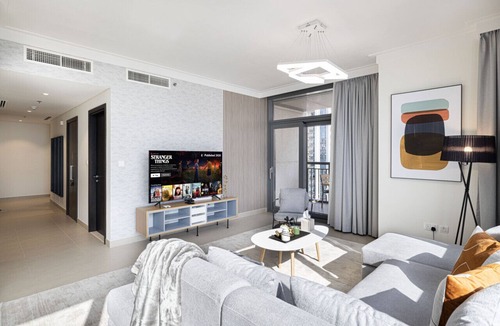 Dubai Apartment | Burj Khalifa Skyline View | Pool | Dubai Creek 2BR