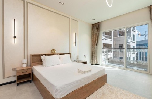 Al Barsha Apartment | Burj View - Luxury Studio - Near Dubai Miracle & Butterfly Garden- Arjan, Dubailand