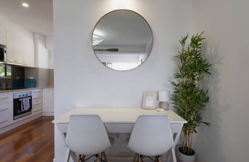 Burleigh Heads Apartment | Burleigh Point Beach Vibes 2 bed