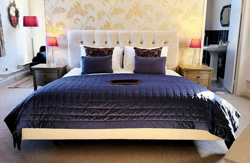 Sheringham Hotel | Burlington Berties