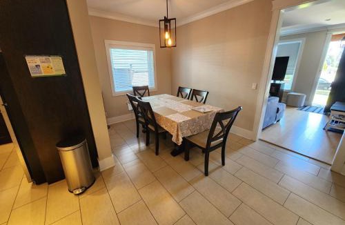 Burnaby Villa | Burnaby 4 bed 3 bath duplex