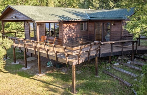 Ely Cabin | Burntside Lake Cabin & Guest House w/Expansive Views - 4 seasons, pet-friendly