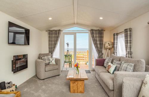 Mey House | Burray