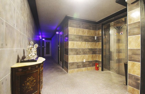 Saha Hotel | Busan Hadan Queen