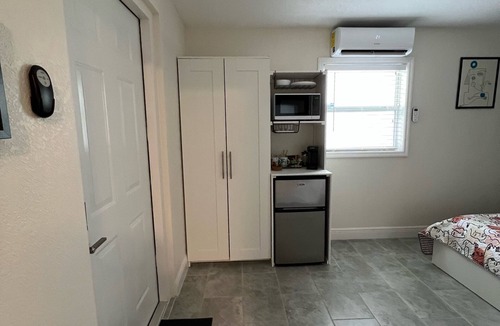 Sulphur Springs Apartment | Busch Gardens Bliss Suite -1