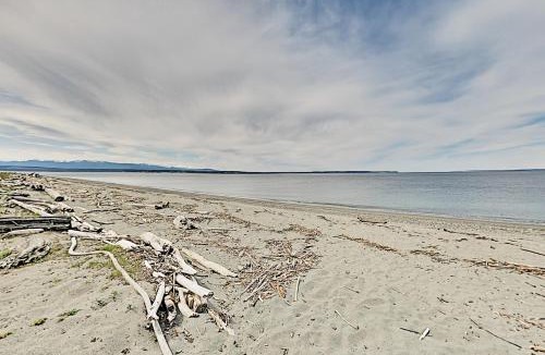 Freeland House | Bush Point Bliss