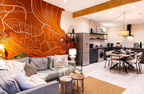 Castle Apartment | Business & Leisure Stay - 5 Unique Design Apartments