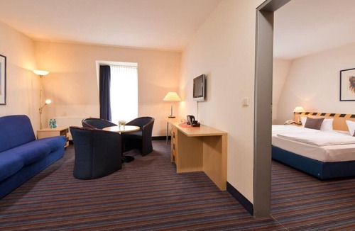 Laubegast Hotel | Business Single Room-Flexible Rate with breakfast - ACHAT Hotel Dresden Elbufer