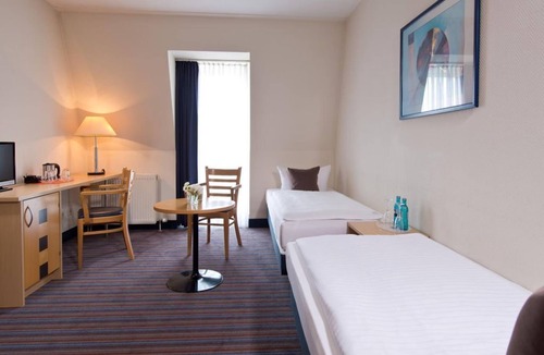 Laubegast Hotel | Business Single Room-Flexible Rate with breakfast - ACHAT Hotel Dresden Elbufer