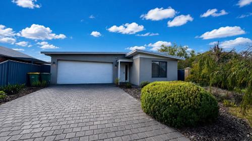Broadwater House | Busso Escape