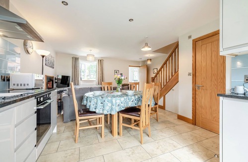 Redlynch Cottage | BUTTERCUP COTTAGE, family friendly, with open fire in Redlynch