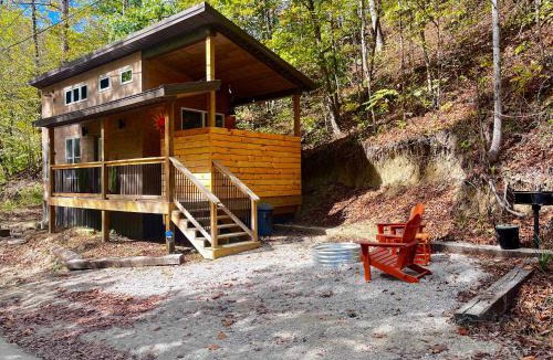 Stanton House | Butterfly Bend - Cozy & Charming Cabin Red River Gorge Hot Tub