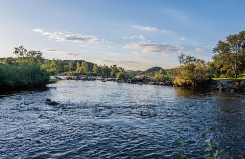 Vredefort Apartment | Butterfly River Cottage
