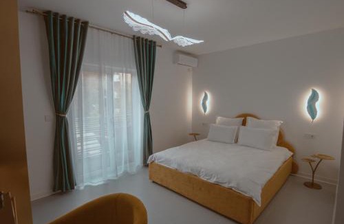 Hunedoara House | Butterfly