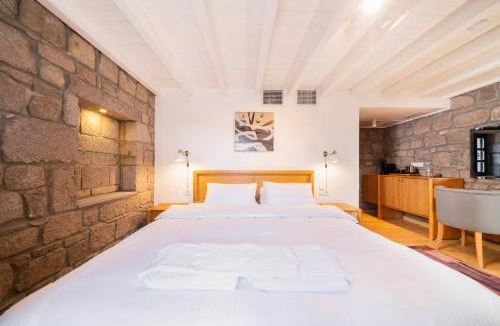Ayvacik Hotel | Buyan Han