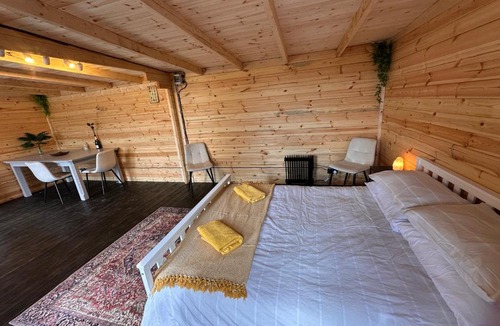 Chackmore Other | Buzzard Holt Hosting