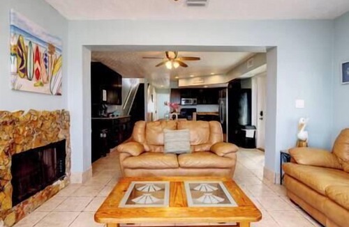 Floridana Beach Apartment | BV Paradise - North Oceanfront - Sleeps 8