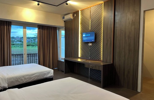 Dinoyo Hotel | Bwalk Hotel Malang