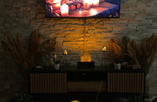 Bondy Apartment | BY NEPTUNE - Appartement Rustique JACUZZI