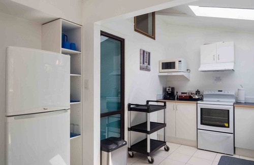 Coopers Beach Apartment | By the Bay Beachfront Apartments