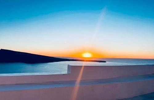 Oia House | By The Mill
