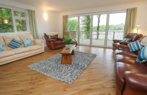 Ryde House | Byewater