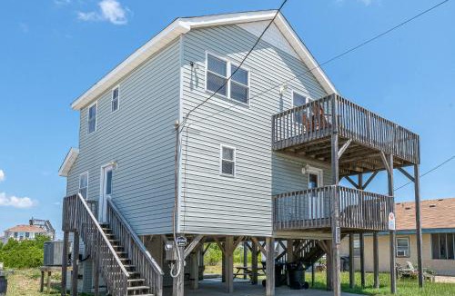 Colington House | Byrd's Nest - KDH MP 6, Ocean Views, 200 Yards to the Beach