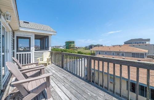 Colington House | Byrd's Nest - KDH MP 6, Ocean Views, 200 Yards to the Beach
