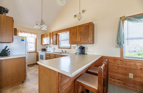 Colington House | Byrd's Nest - KDH MP 6, Ocean Views, 200 Yards to the Beach