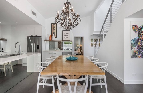 Byron Bay Apartment | Byron Marvel - Luxury Byron Bay Penthouse Holiday Rental with Balcony, 4 Bedrooms,