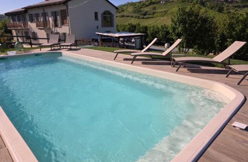 Vinchio House | Cà d'Rita Monferrato - idromassaggio e piscina esterni