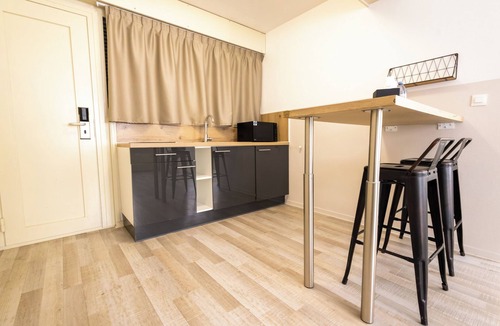 Neuvecelle Hotel | Côté Lac Hostel