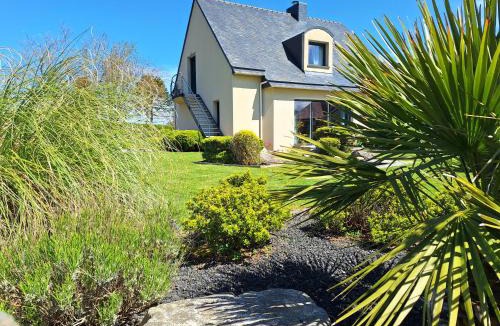 Porspoder Bed & Breakfast | Côté West - Spacieuse Chambre d'Hôtes à 400 m de la mer et du GR34 - Confort, Accueil personnalisé - Petit déjeuner compris