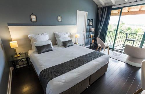 Tonneins Hotel | CÔTE GARONNE le BALCON DES DAMES -hôtel et restaurant- Tonneins Fauillet Marmande - panorama sur Garonne-climatisé- accueil vélo- soirée étape- chambre famille- étape et séjour touristique-