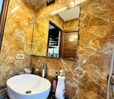 Soc Son Apartment | Căn nhà hiện đại free bể bơi riêng, pickleball