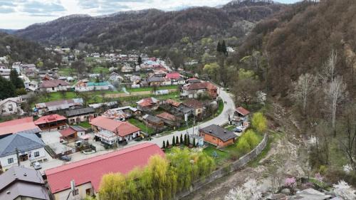 Visinesti House | CĂSUȚA BUNICII CU PRISPĂ