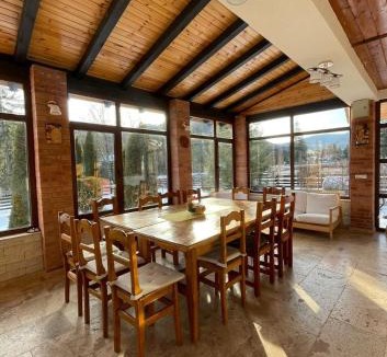 Gresu Ski Chalet | Căsuța dintre Brazi