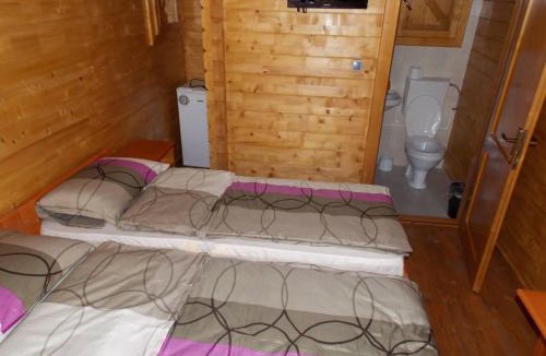 Beclean Cabin | Căsuțe Suzanne Băile Figa-cu aer conditionat