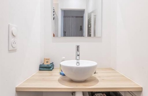 Centre Ville Apartment | Cœur de Pau - Parking Included - Aquarelle
