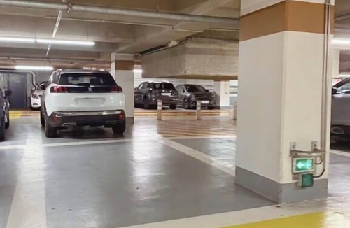 Centre Ville Apartment | Cœur de Pau - Parking included - Le Douillet