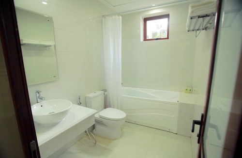 Ky Anh Hotel | C Resort