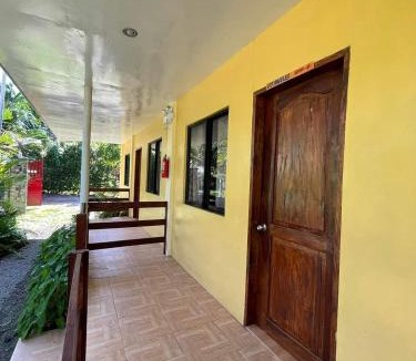 Mambajao Hotel | C - Side Inn