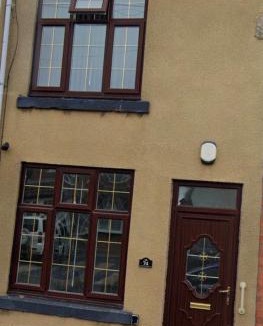 Cannock Apartment | C Spacious 5 Bed - Pkg WiFi Long Stay