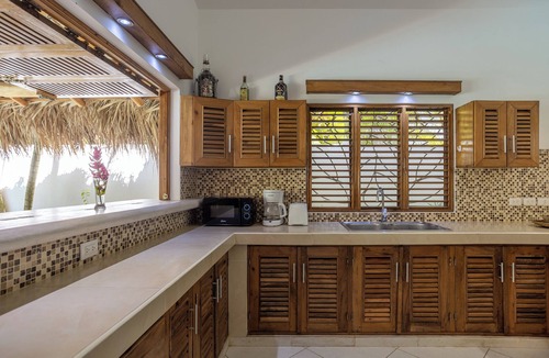 Las Terrenas Villa | C3/Villa with Private Pool 80m from Playa Ballenas – Starlink
