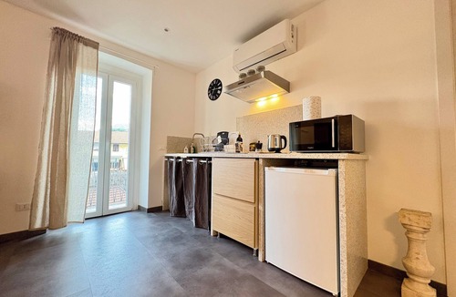 Omegna Apartment | "C7 Balcony Railing" — New, with a balcony in Omegna
