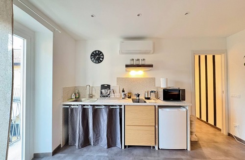 Omegna Apartment | "C7 Balcony Railing" — New, with a balcony in Omegna