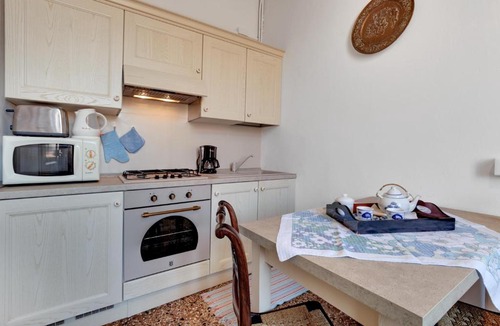 San Polo Apartment | Ca' Badoer West Studio