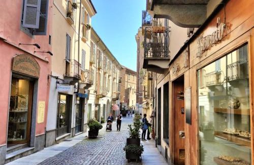 Asti Apartment | Ca' Balenga, appartamento centralissimo con posto auto coperto gratuito