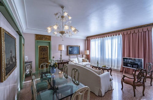 Cannaregio Apartment | Ca' Degli Specchi Grand Canal